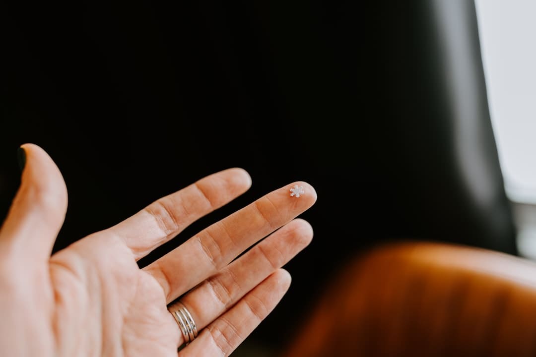 哈登与遭枪击留学生重逢 温情互动感动球迷